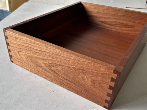 Manufactured by South Florida Dovetailed Drawers Premium Sapele box and clear coated